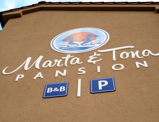 Bangunan 2 Bed & Breakfast Marta & Tona