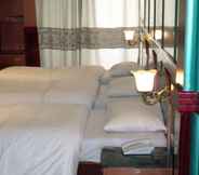 Bedroom 3 Sun City International Hotel