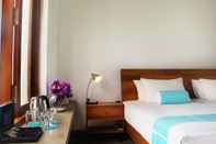 Kamar Tidur Ubuntu Beach Villas by Reveal