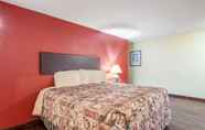 Bedroom 3 Rodeway Inn