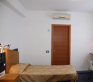 Kamar Tidur 7 M'ama Holiday Rooms