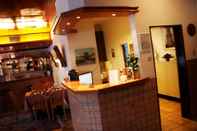 Quầy bar, cafe và phòng lounge Hotel zum Anker
