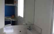 In-room Bathroom 6 hotelF1 Salon de Provence