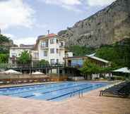 Swimming Pool 4 Hotel Can Boix de Peramola