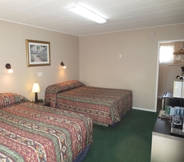 Bedroom 5 Overlander Motel