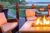 Lobi Sproat Lake Landing Resort