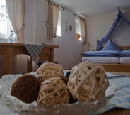 Bedroom 2 Landhaus Zum Falken