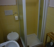 In-room Bathroom 3 Residenza del Turista B&B