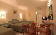 Bilik Tidur 4 Hotel Venice Beach - Families and Couples Only