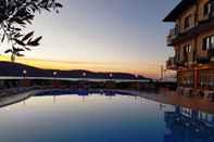 Hồ bơi Hotel Piccolo Paradiso