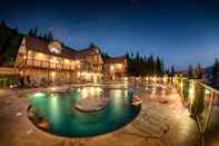 Kolam Renang Halcyon Hot Springs Resort