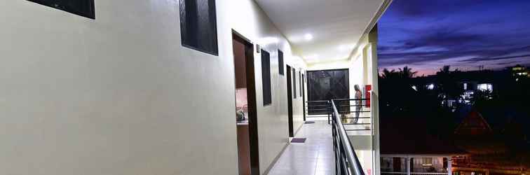 Lobi Anahaw Apartments Whitebeach