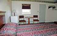 Bedroom 4 Potsdam Inn