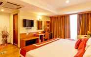 Bedroom 2 Octave Suites Residency Rd