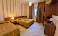Bedroom 5 Hotel Miramonti