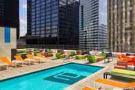 Swimming Pool Aloft Houston Downtown