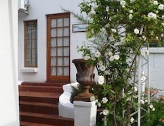 ภายนอกอาคาร 2 A Tapestry Garden Guest House