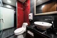 In-room Bathroom Fish Hotel - Yangcheng