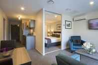 Ruang Umum Ramada Suites by Wyndham Queenstown Remarkables Park