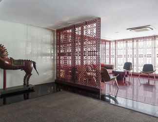 Lobby 2 Design Hotel Chennai by jüSTa