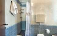 Toilet Kamar 7 Bed & Breakfast LA BASILICA