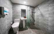 Toilet Kamar 6 OST Hotel