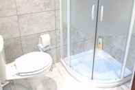 Toilet Kamar Jomarnic B&B