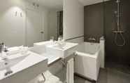 In-room Bathroom 5 Hotel Arrizul Congress