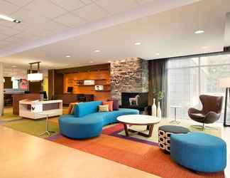 Lobi 2 Fairfield Inn & Suites Lancaster East at The Outlets