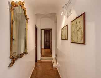 Lobi 2 Piccolo Trevi Suites