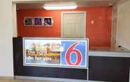 Lobi 4 Motel 6 Erie, PA