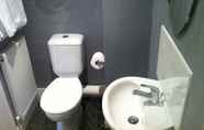 Toilet Kamar 4 Oceans 12 Apartment