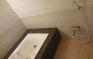 In-room Bathroom 2 Hotel Alpina