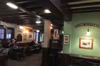 Bar, Kafe, dan Lounge The Station Inn