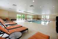 Swimming Pool Hampton Inn & Suites Ponca City