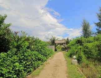 Luar Bangunan 2 Adeng-Adeng Bungalows