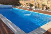 Swimming Pool Brit Hotel Brive