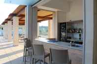 Bar, Cafe and Lounge Masseria Stali, The Originals Relais