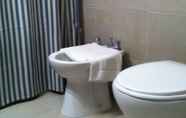 Toilet Kamar 5 Hotel Foeva