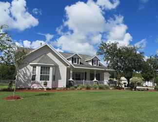 Exterior 2 Rock Pointe Ranch