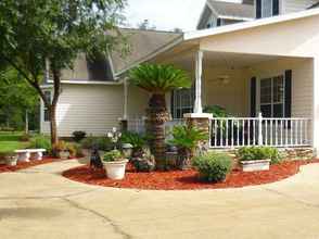 Exterior 4 Rock Pointe Ranch