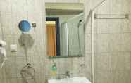 Toilet Kamar 4 Minos Boutique Hotel