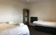 Kamar Tidur 6 Glasgow Airport Apartments