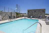 Swimming Pool Fairfield Inn & Suites by Marriott Dallas Waxahachie