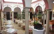 Restaurant 6 Hotel Marqués de Torresoto by Vivere Stays