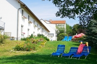 Swimming Pool Hotel Angerer