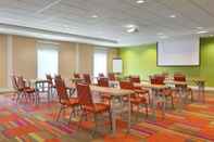 Functional Hall Home2 Suites by Hilton Cartersville