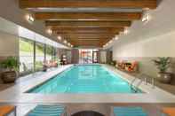 Swimming Pool Home2 Suites by Hilton Cartersville