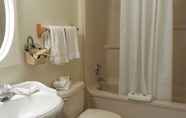 In-room Bathroom 5 Nomi Resort
