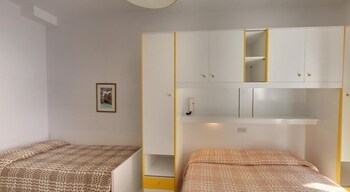 Kamar Tidur 4 Hotel Malibran